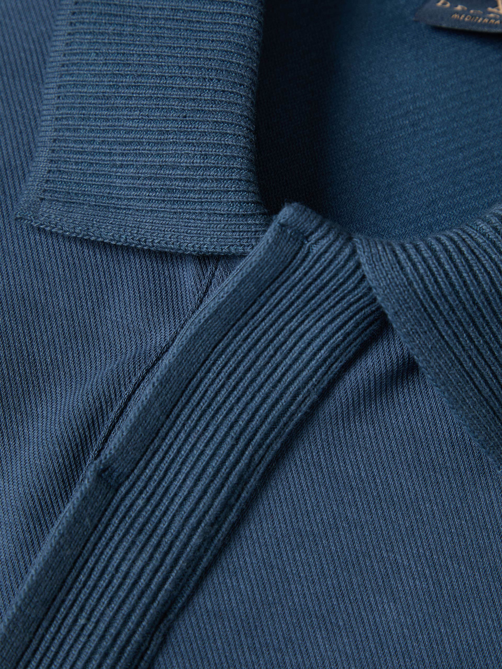 Short-sleeved polo shirt