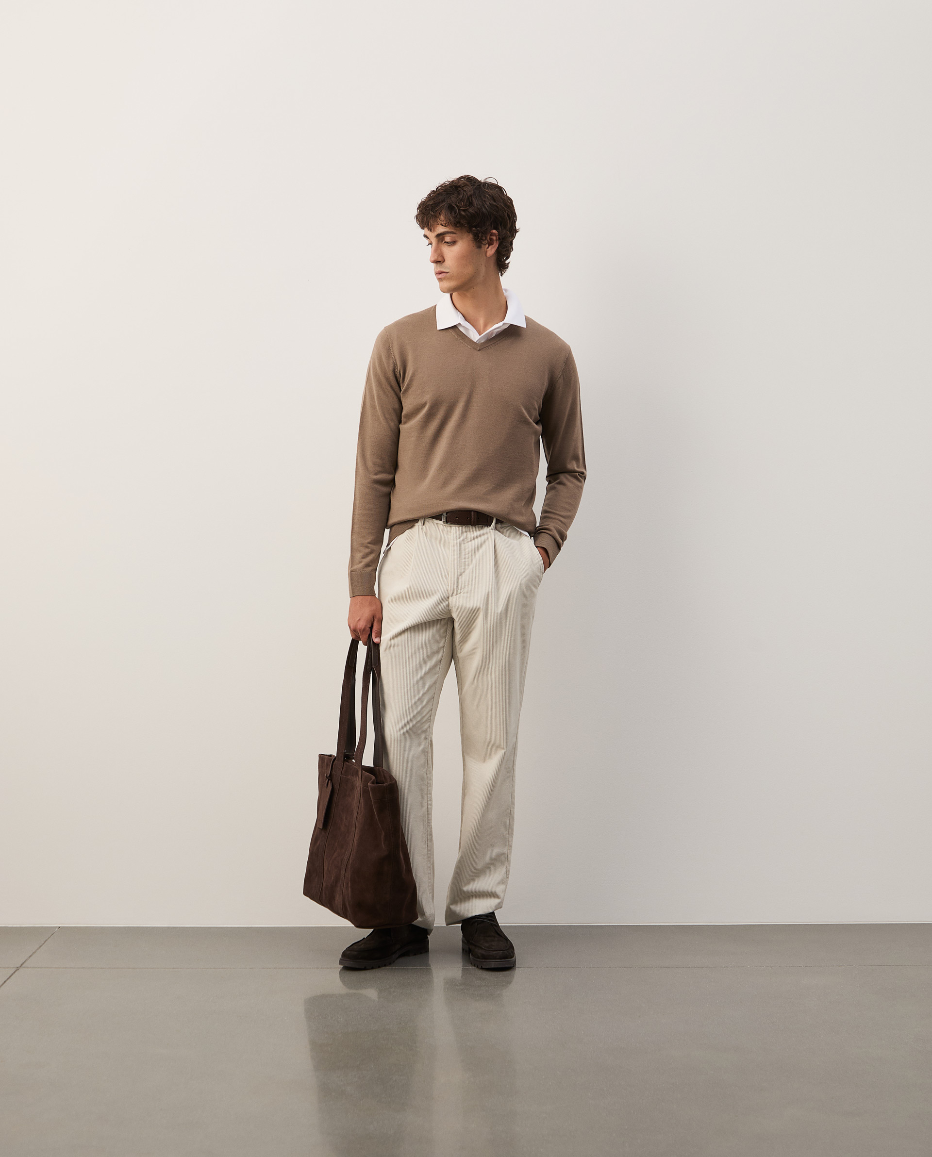 Wool pullover with V-neck