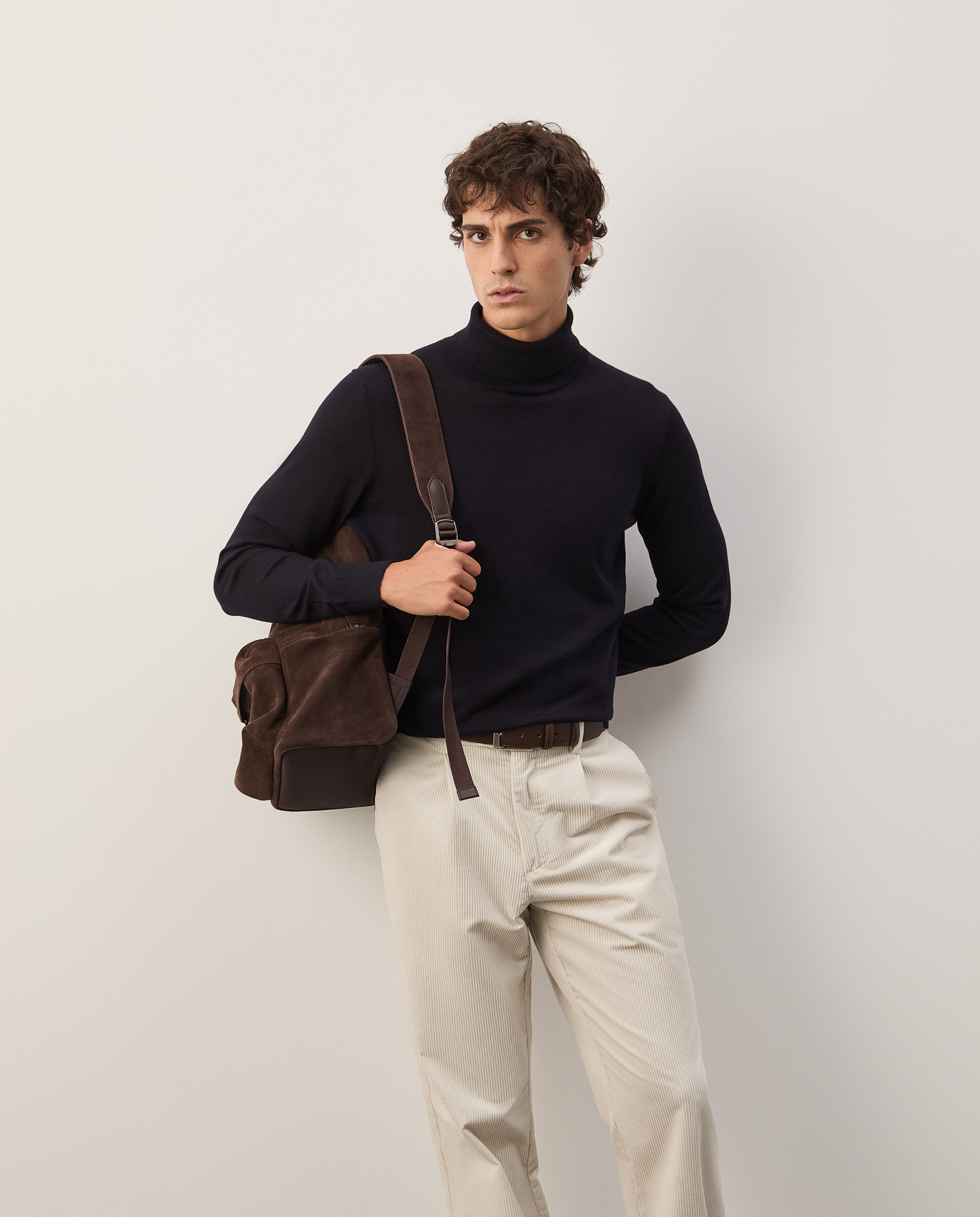 Camisola de gola alta em lã merino