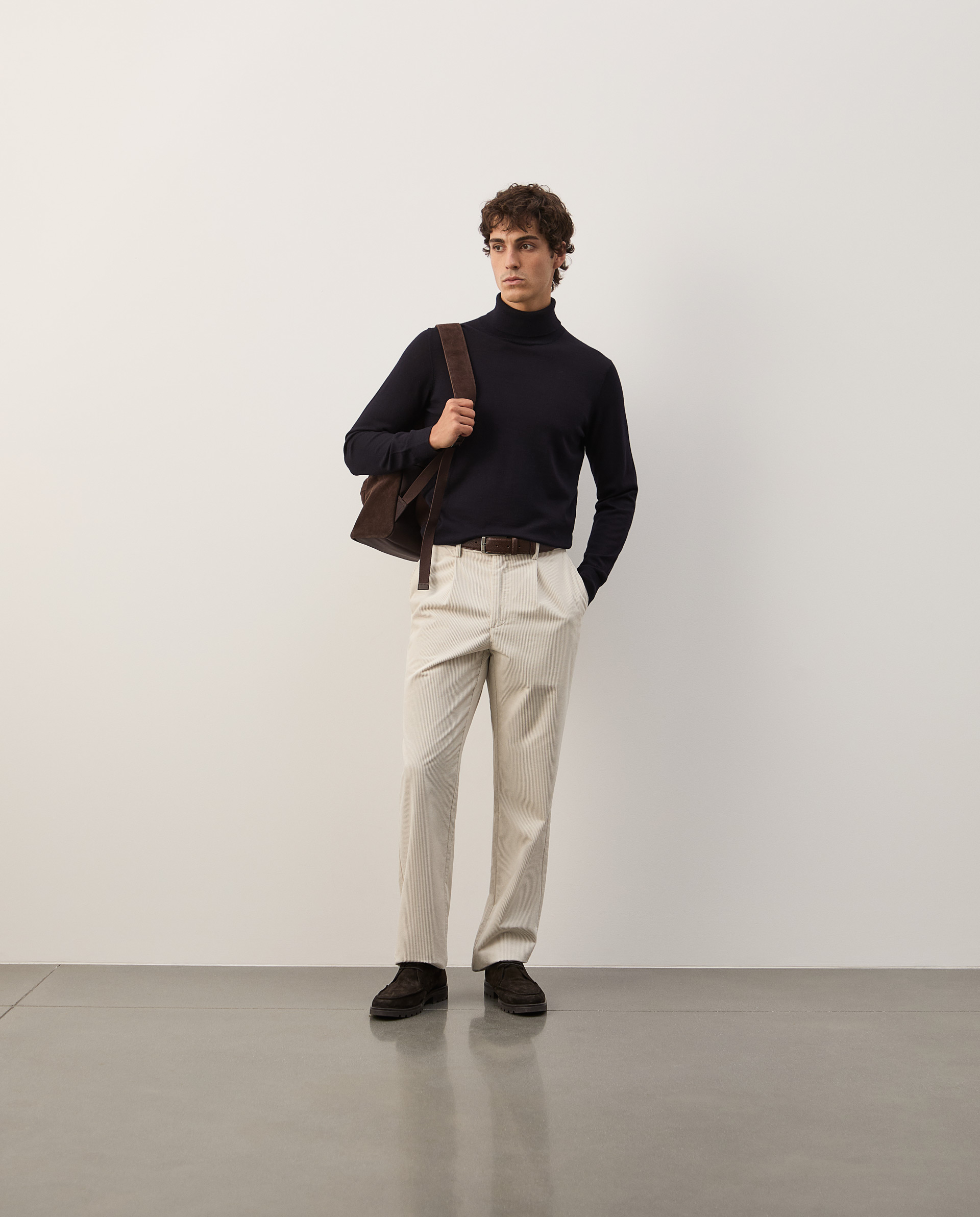 Camisola de gola alta em lã merino
