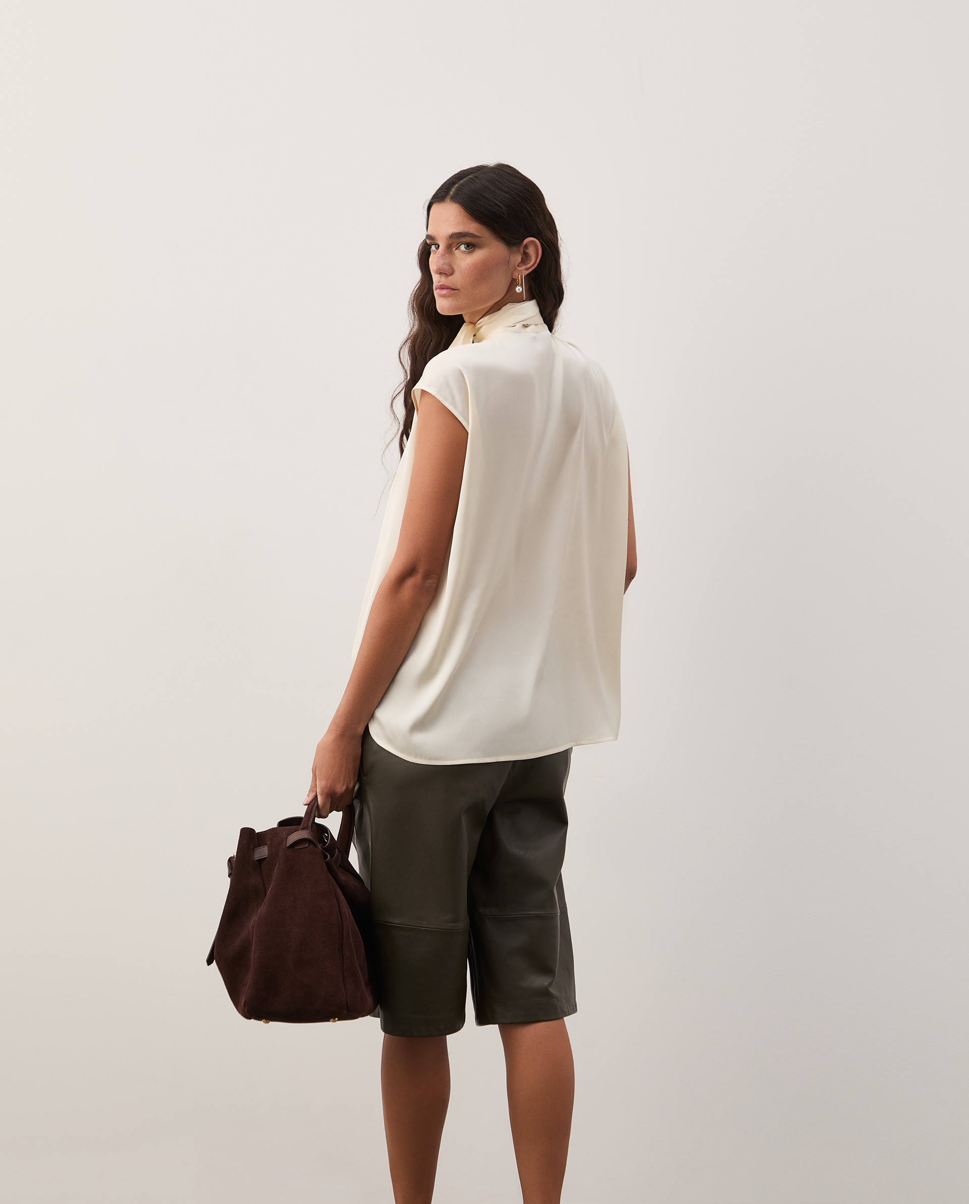 Blusa holgada con lazo