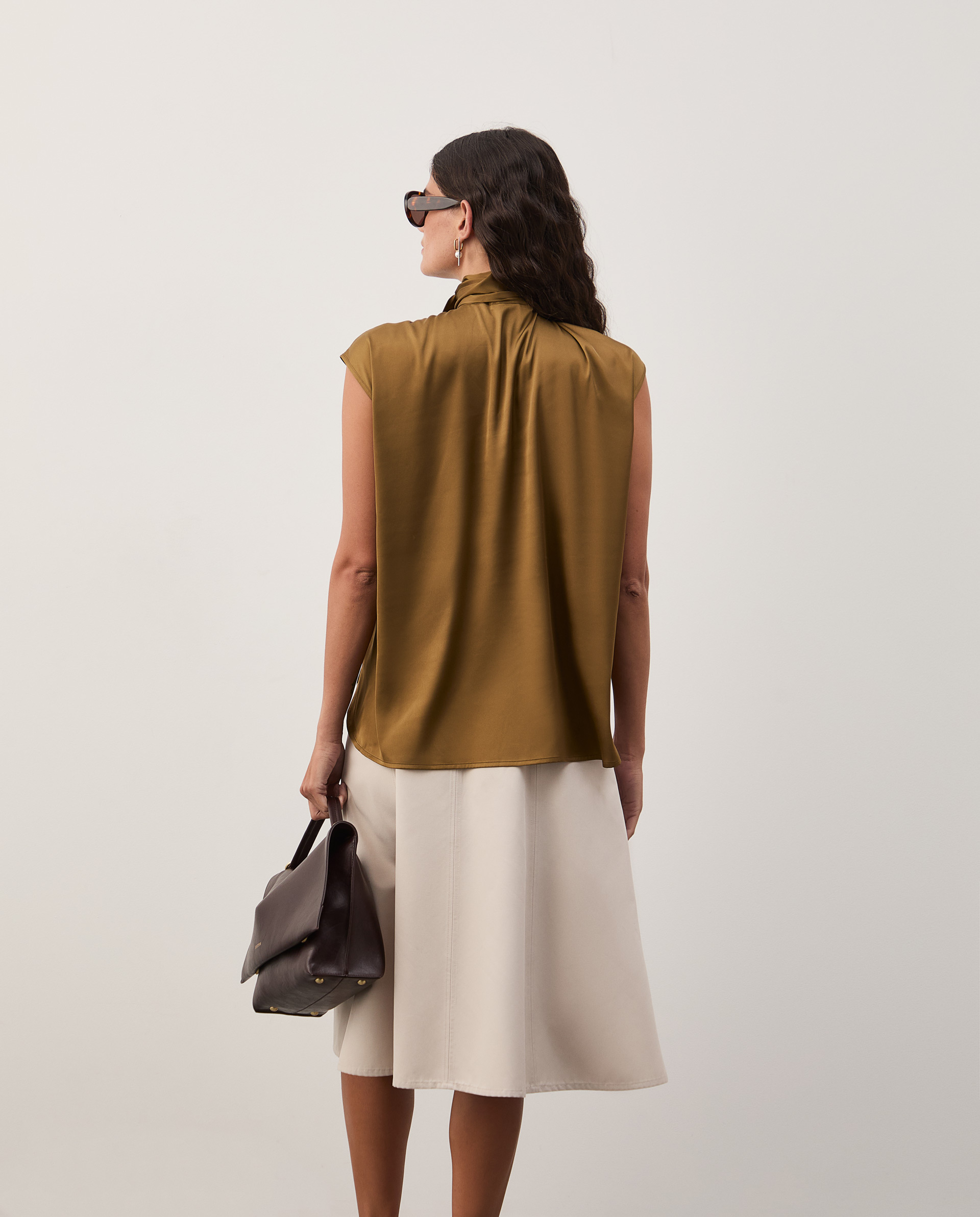 Blusa holgada con lazo