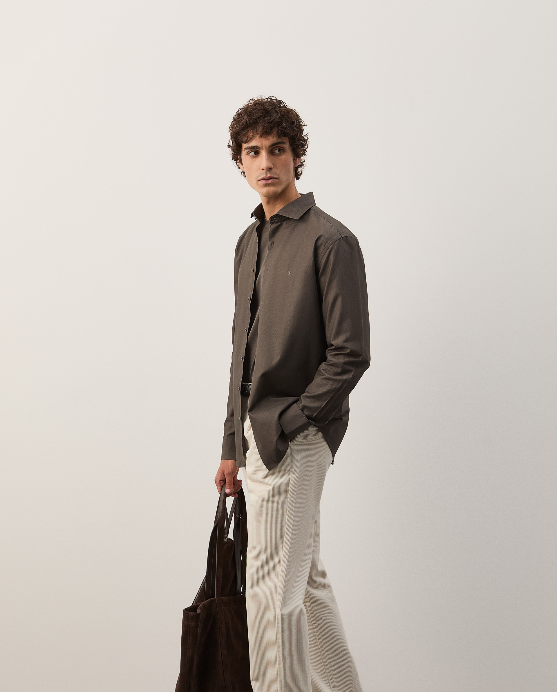 Camisa regular fit garment dye