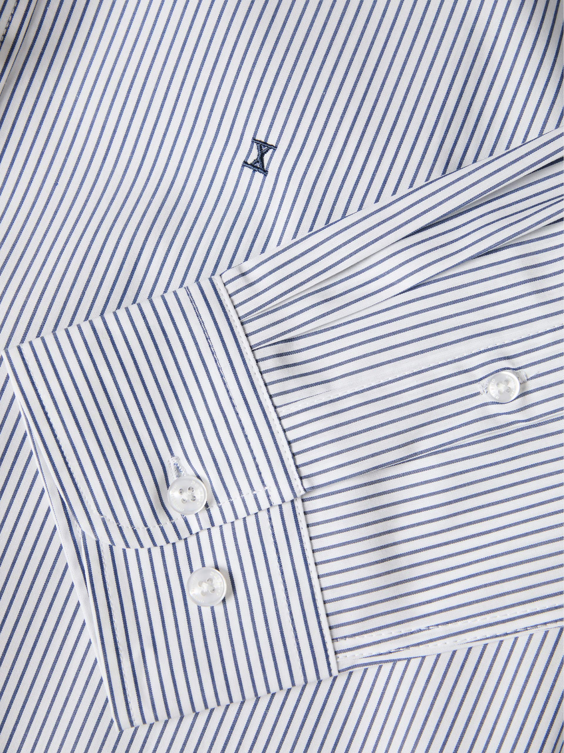 Slim fit striped shirt