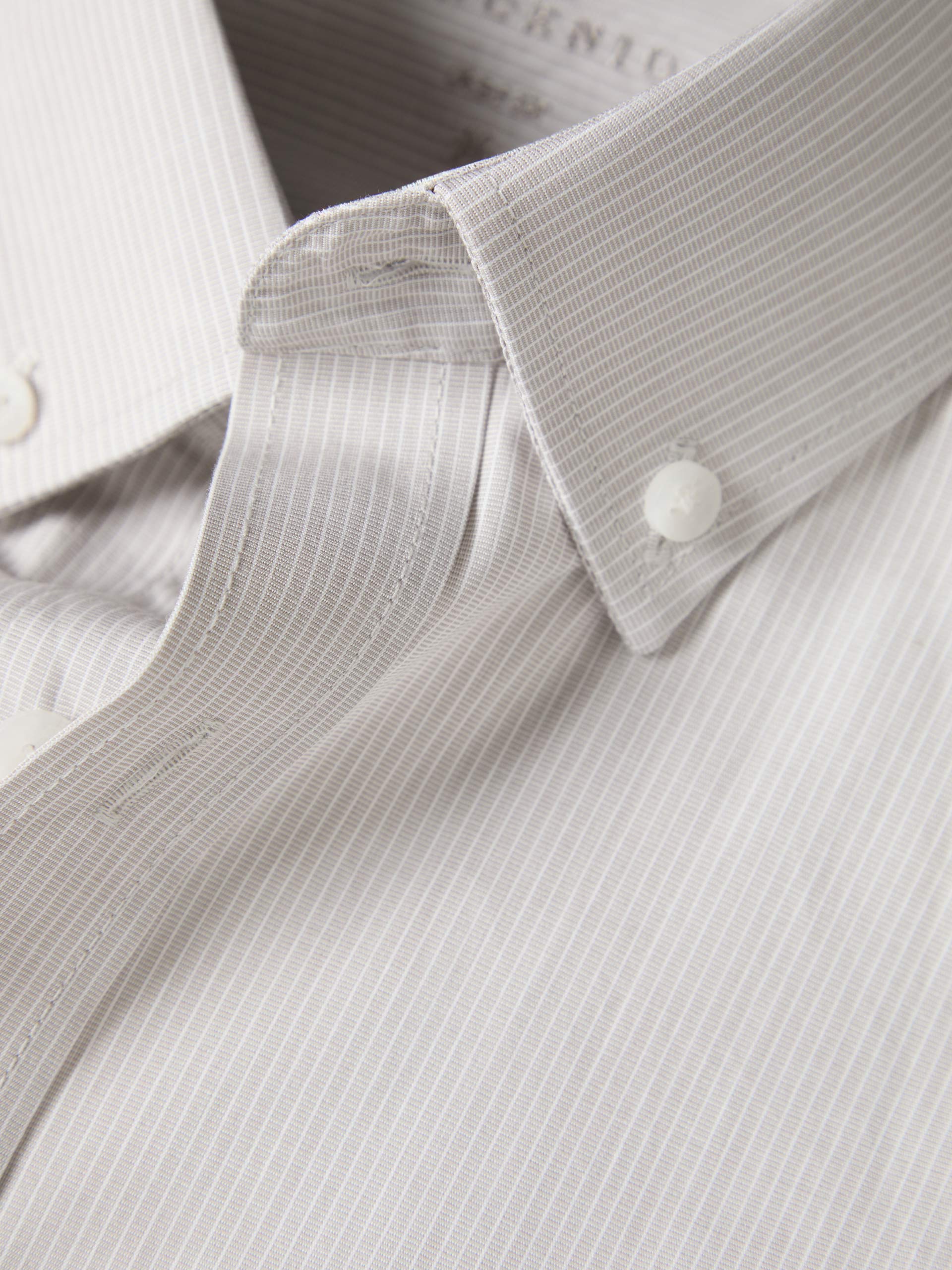 Slim fit striped shirt