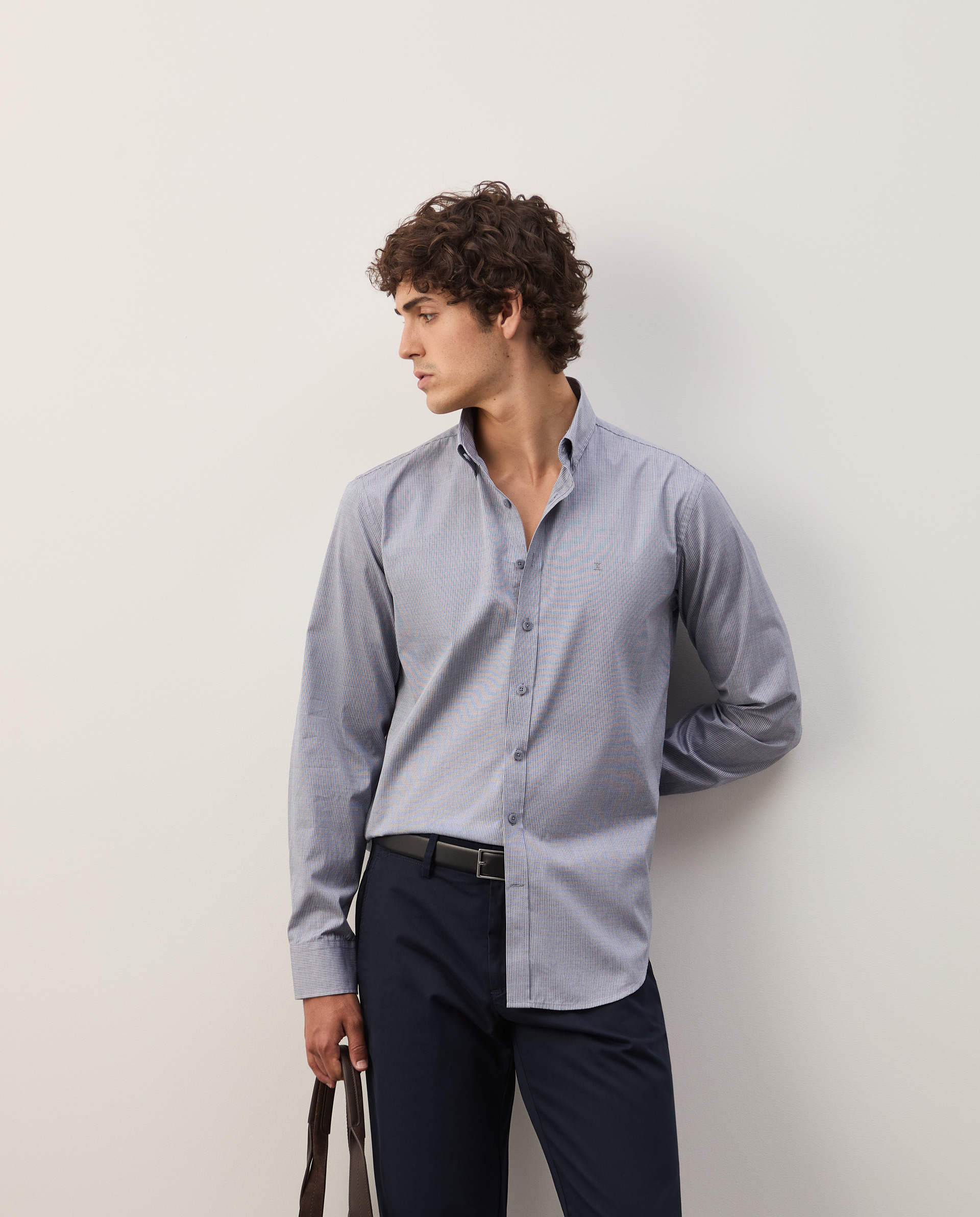 Camisa slim fit às riscas