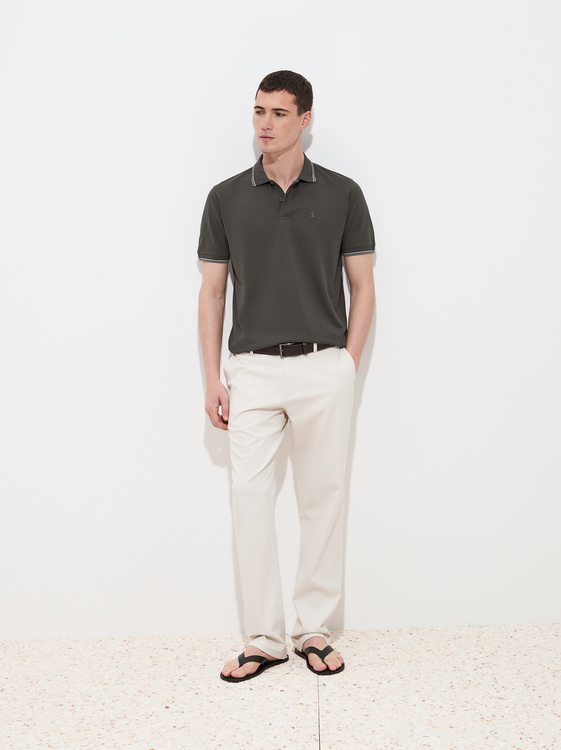 Polo piqué de algodão com riscas