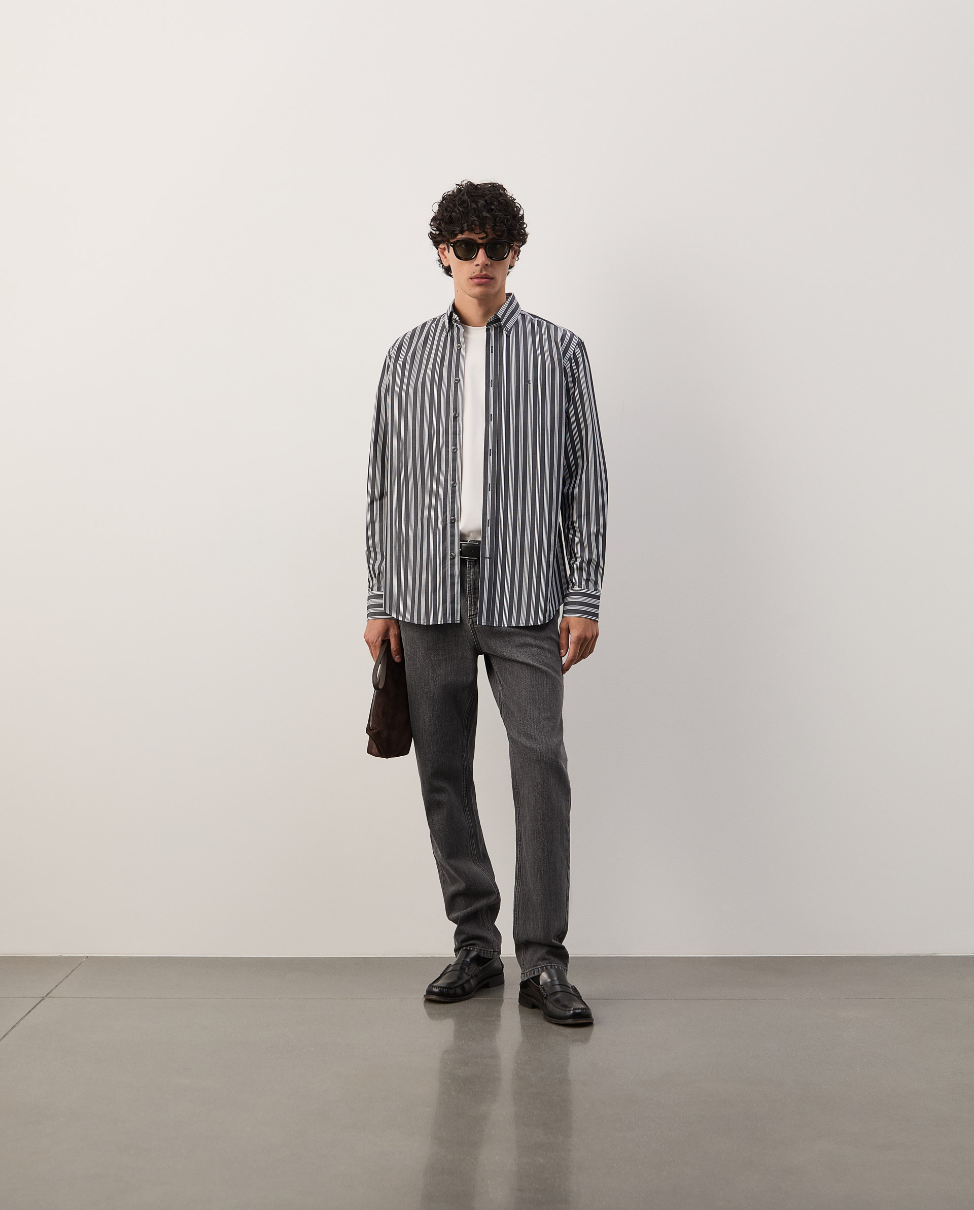 Camisa regular fit às riscas