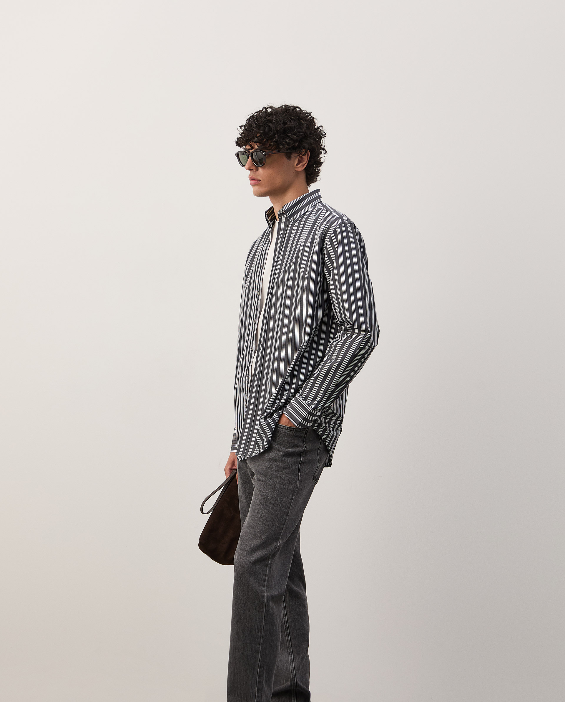 Camisa regular fit às riscas