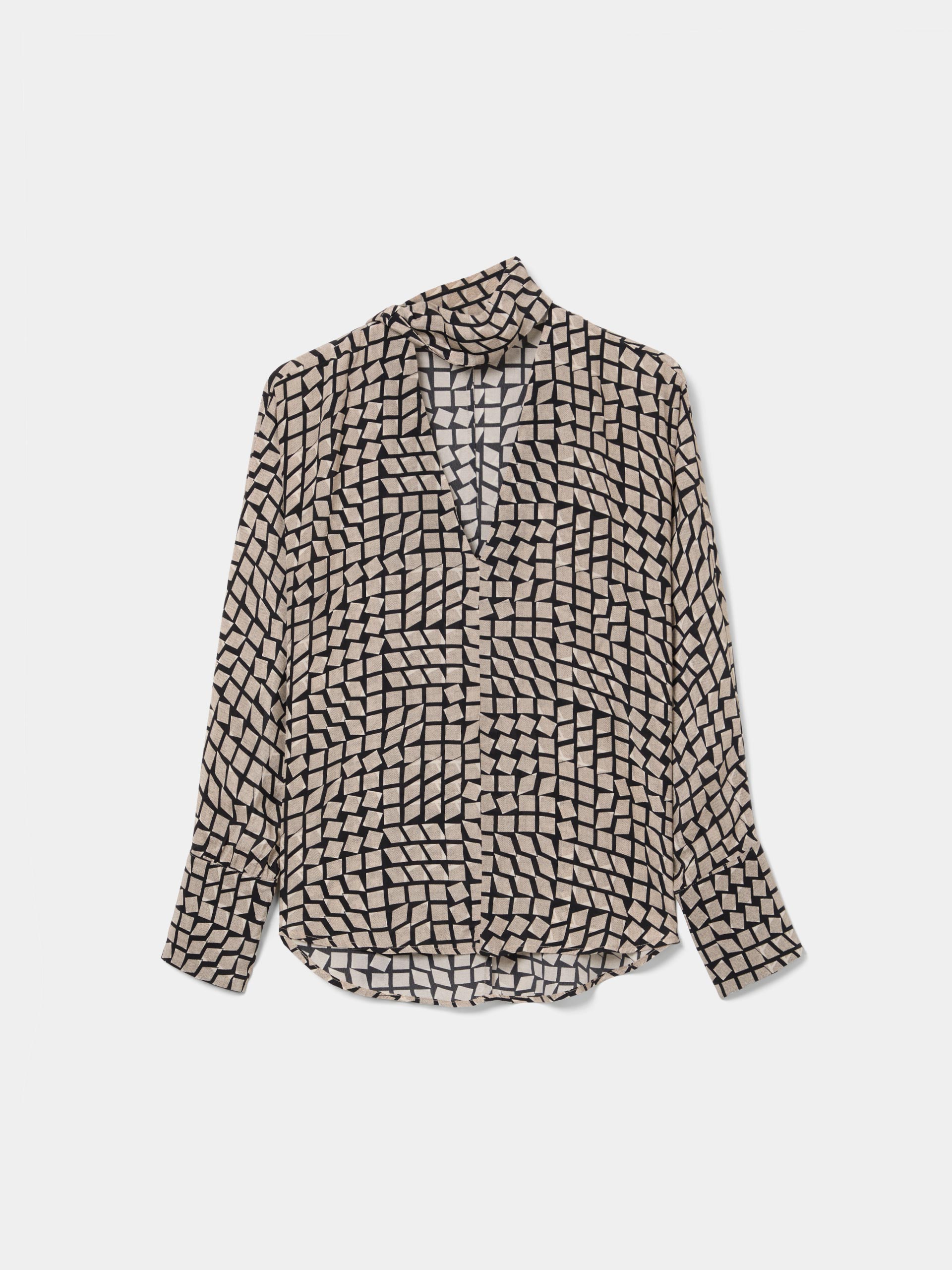 Flowy blouse with a bow