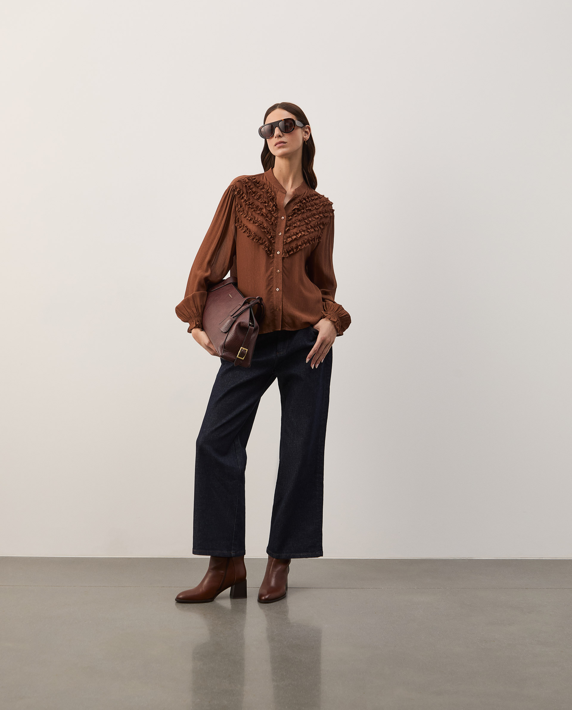 Flowy blouse with ruffles