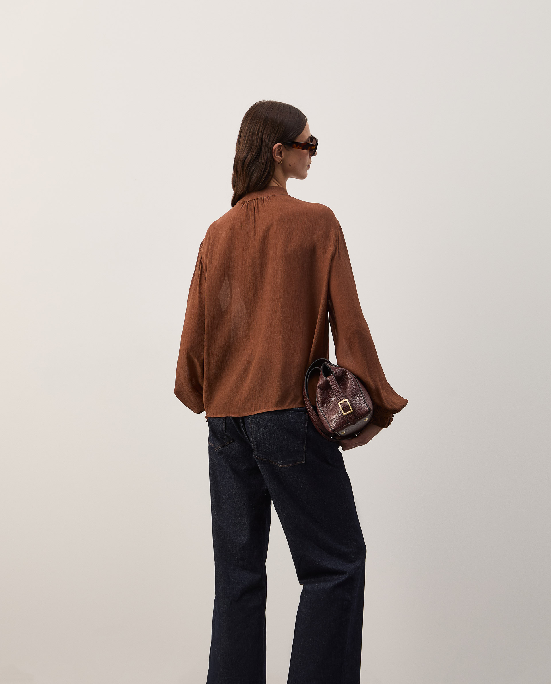 Flowy blouse with ruffles