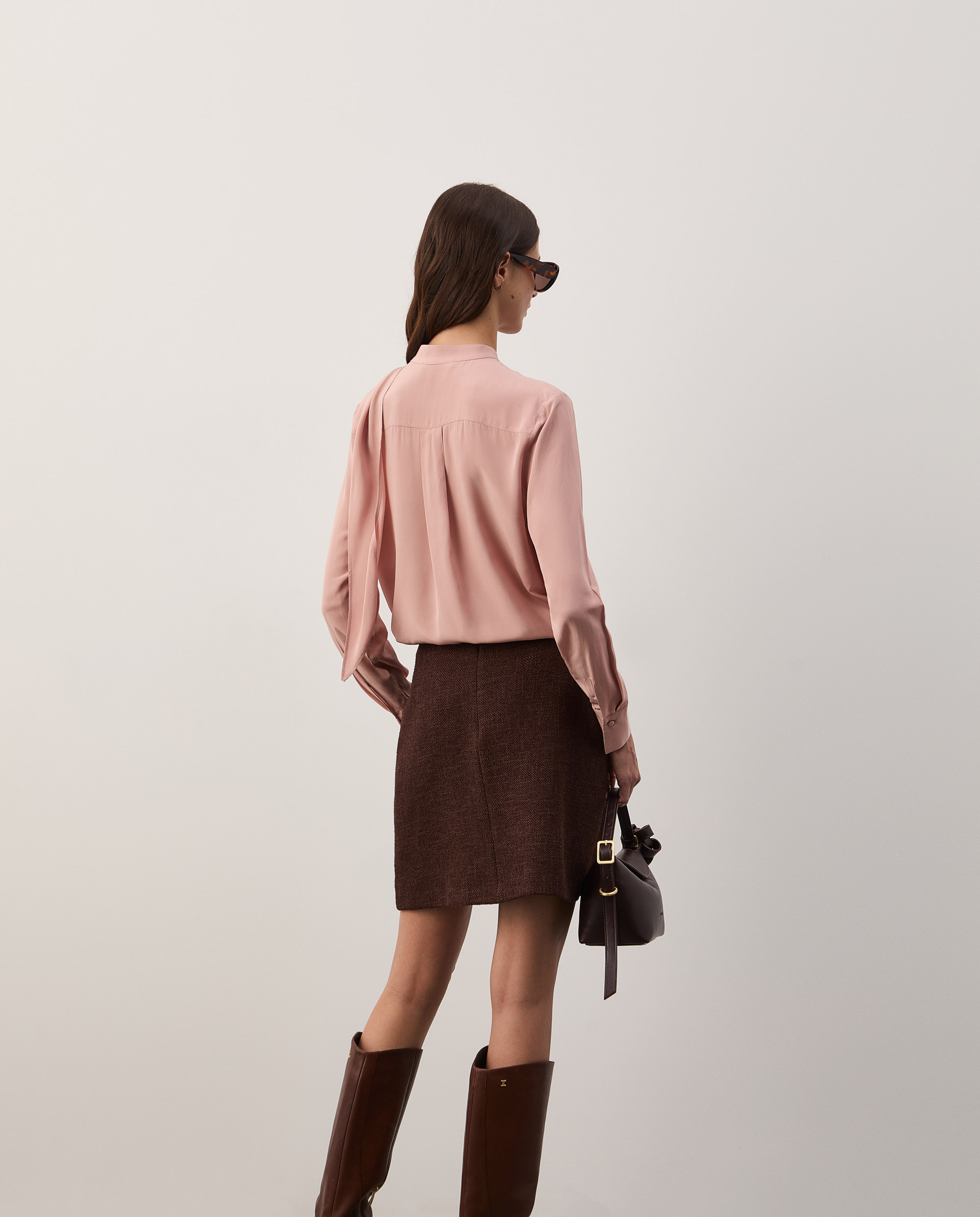 Blusa con bufanda