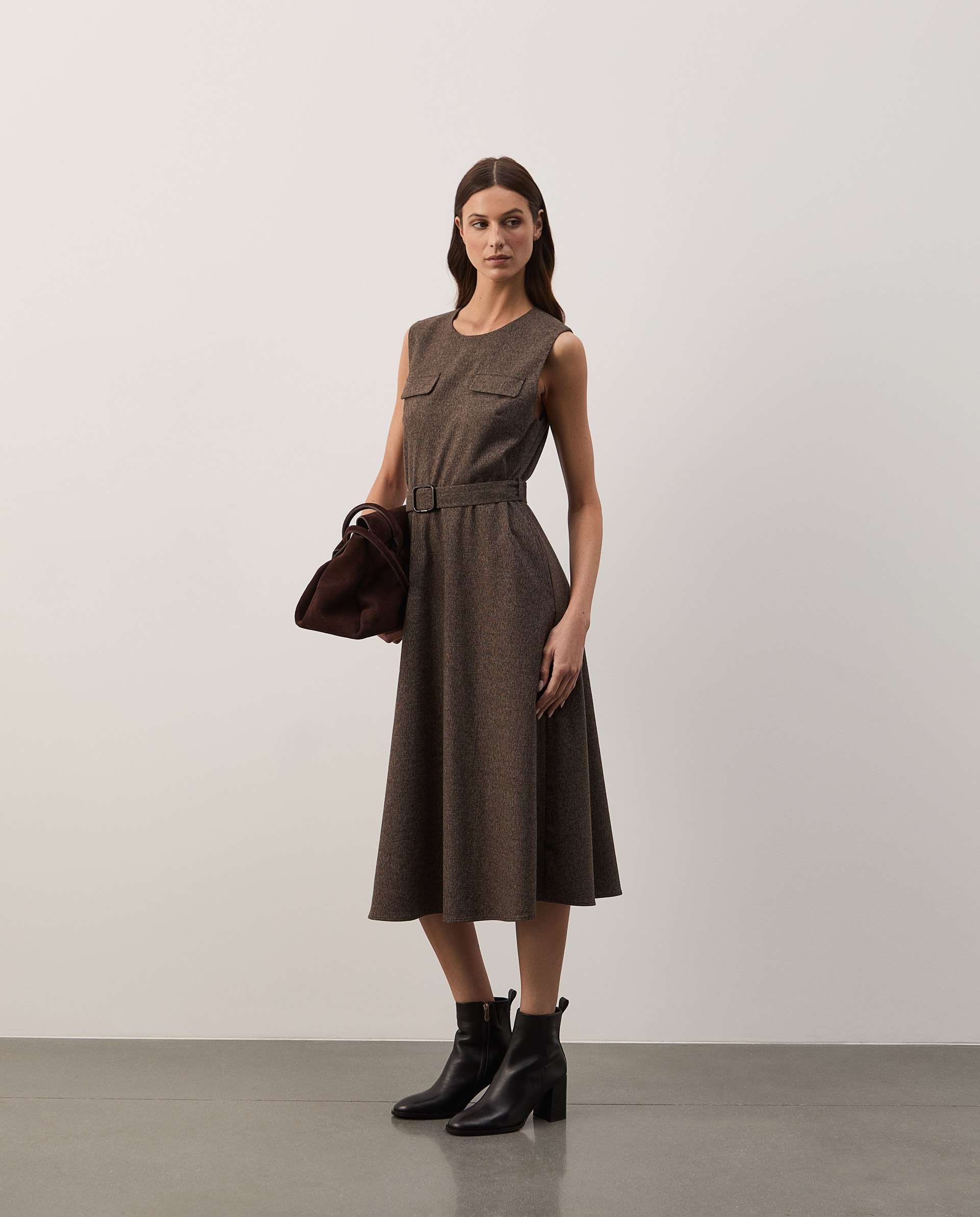 Sleeveless midi dress