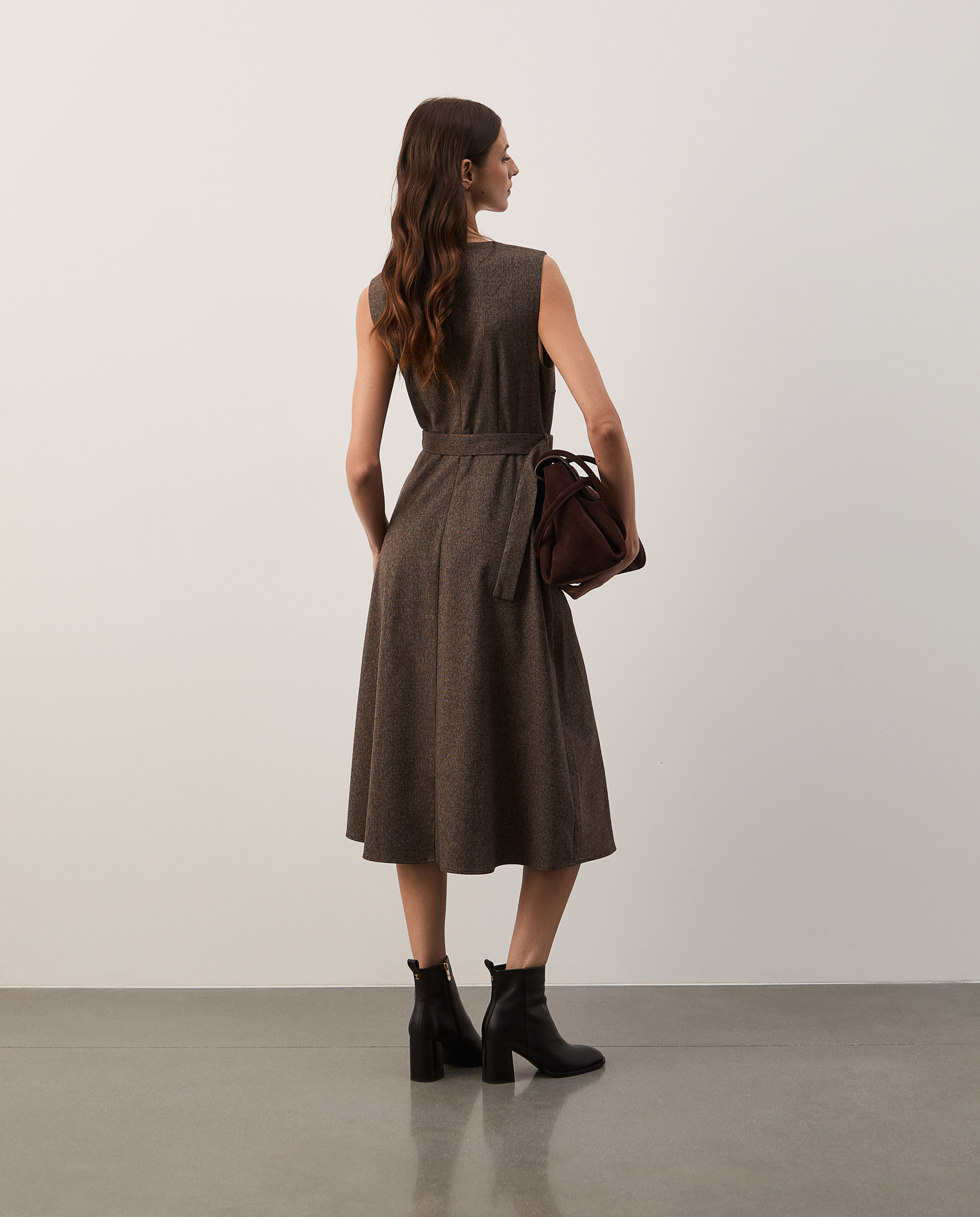Sleeveless midi dress