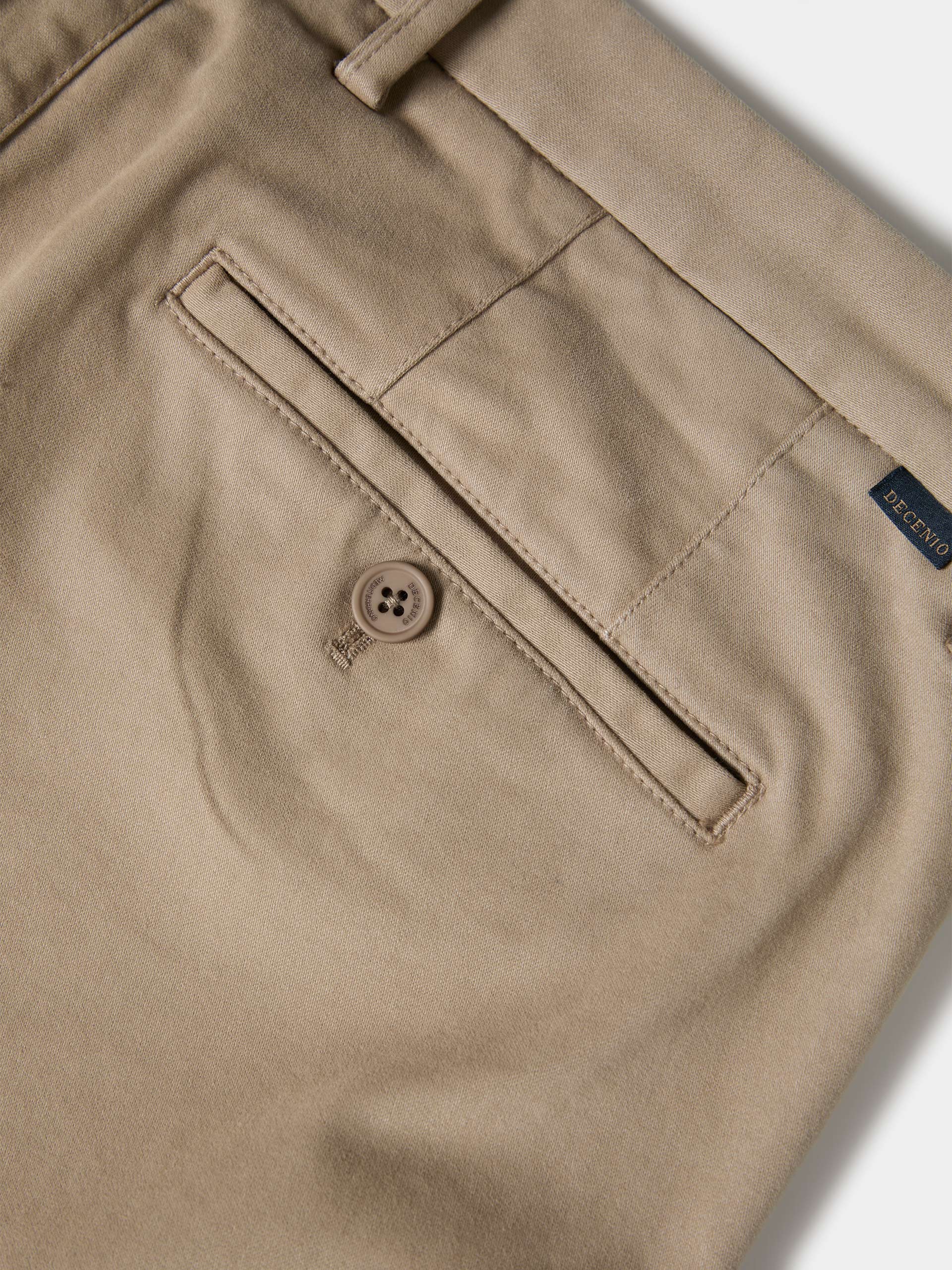 Calças chino tapered fit