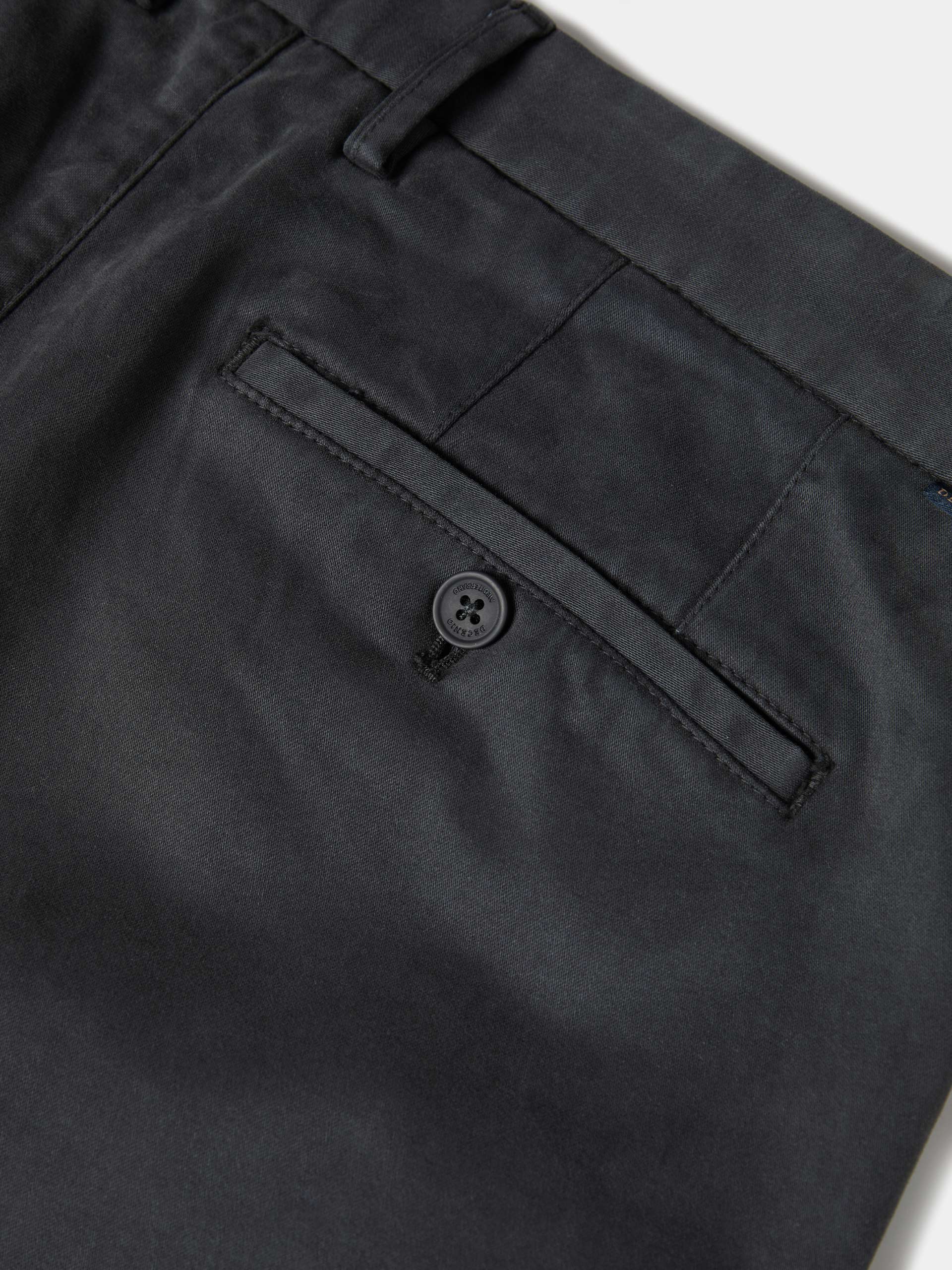 Calças chino tapered fit