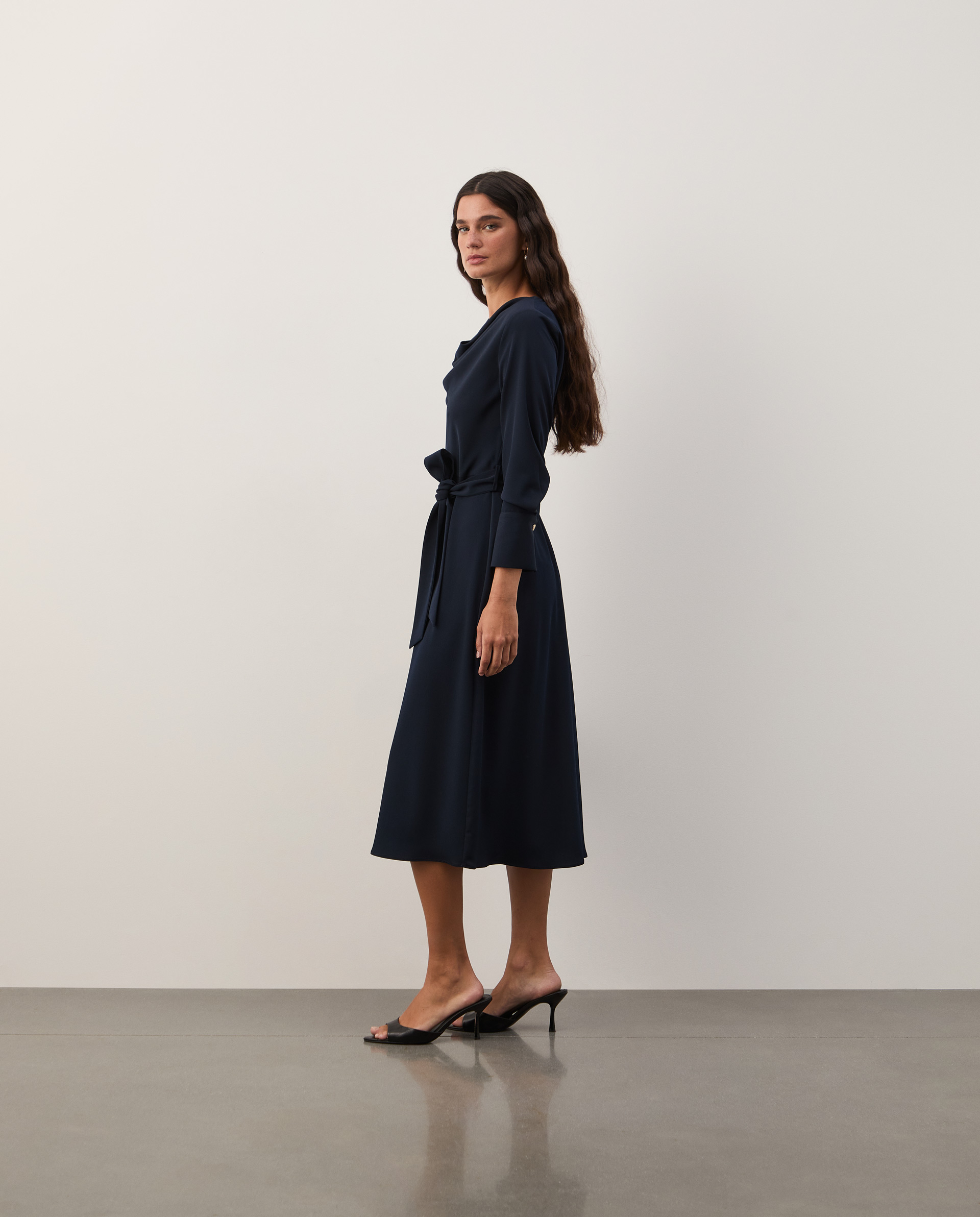 Midi dress with belt