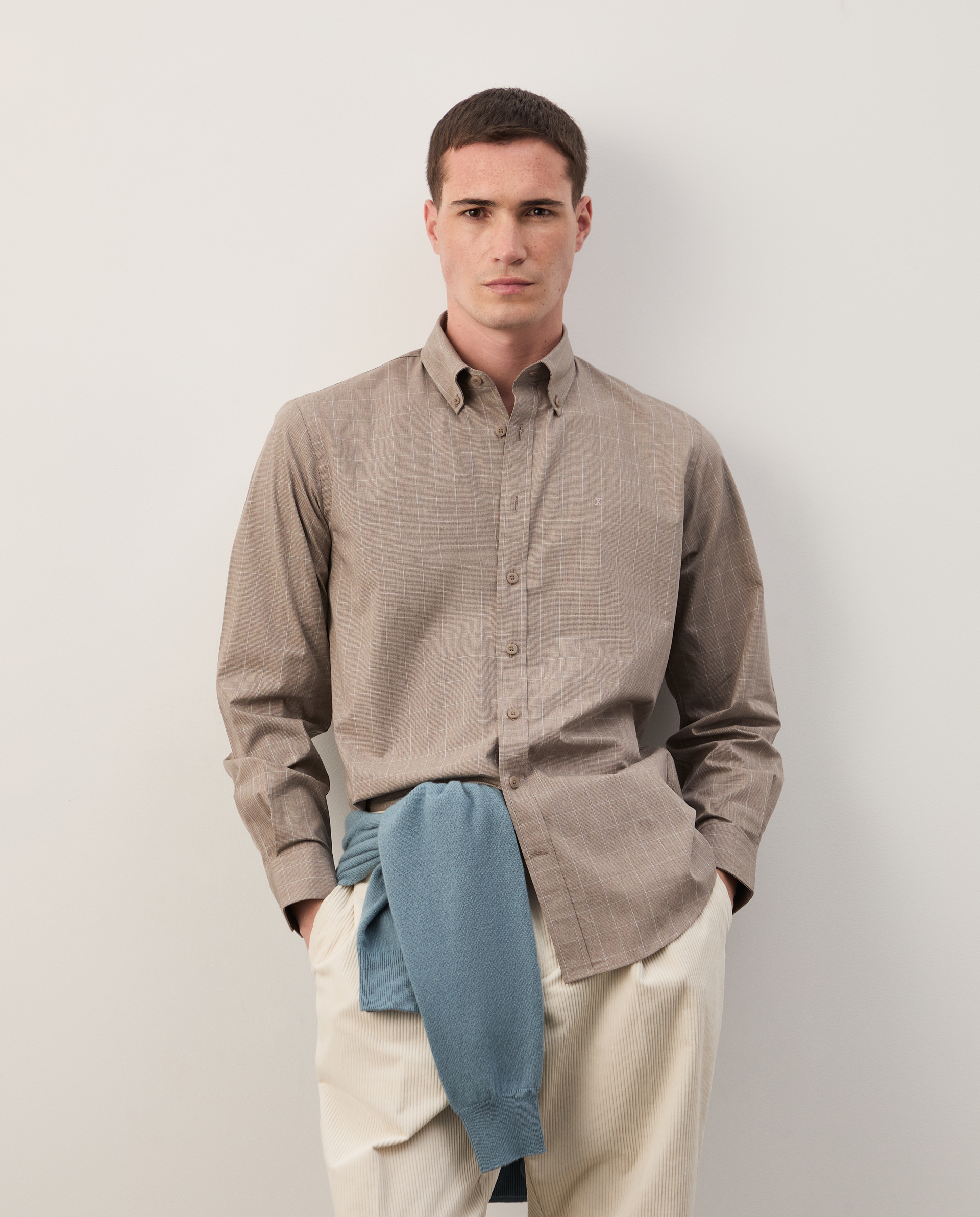 Camisa regular fit aos quadrados