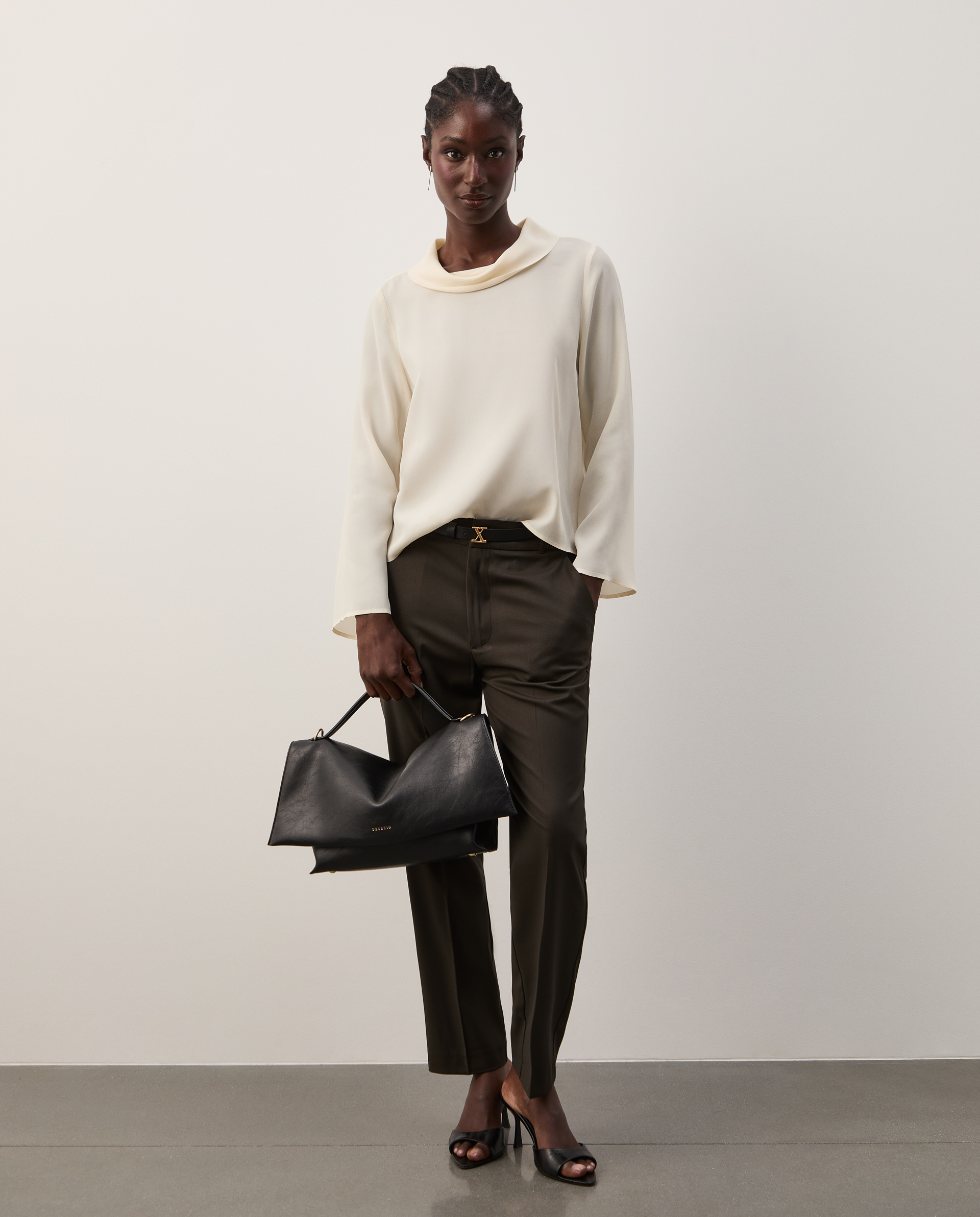 Chino pants with elastic waistband