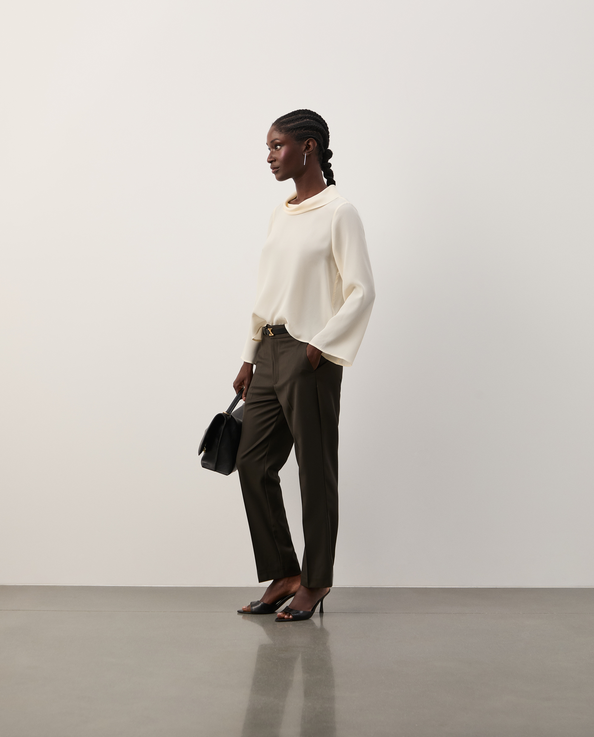 Chino pants with elastic waistband
