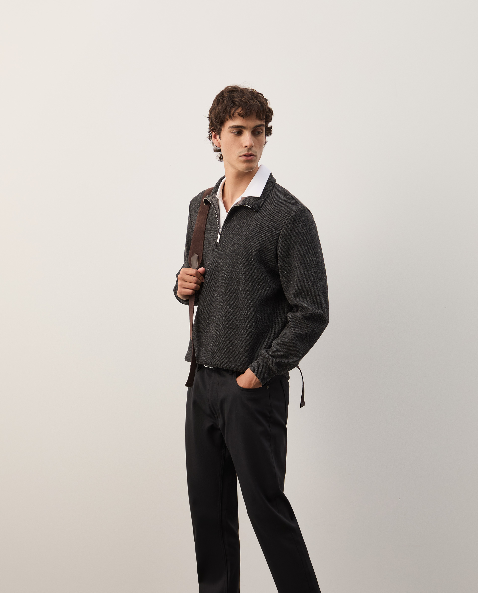 Two-tone sweater with half-zip closure