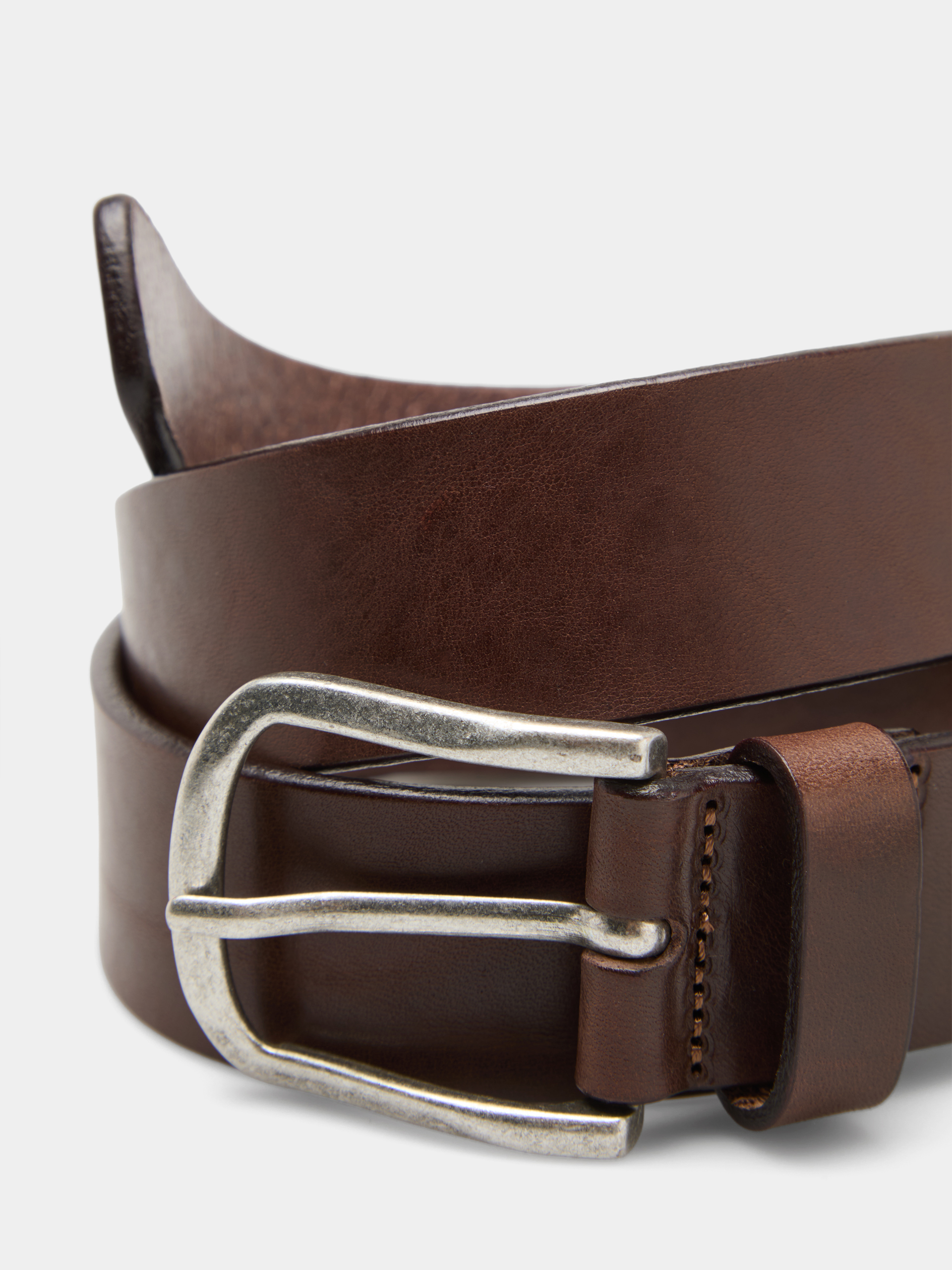 Leather belt
