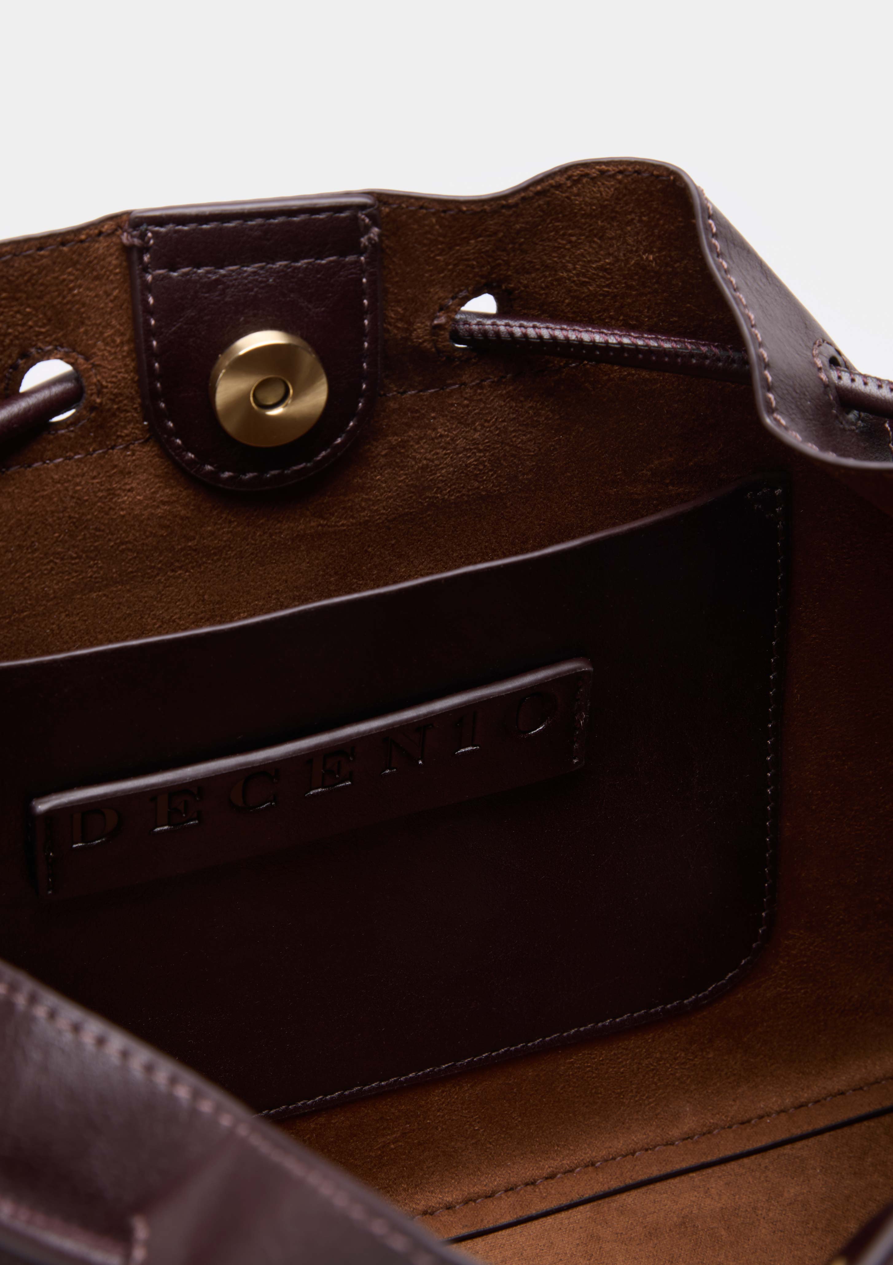 Shoulder bag with drawstring