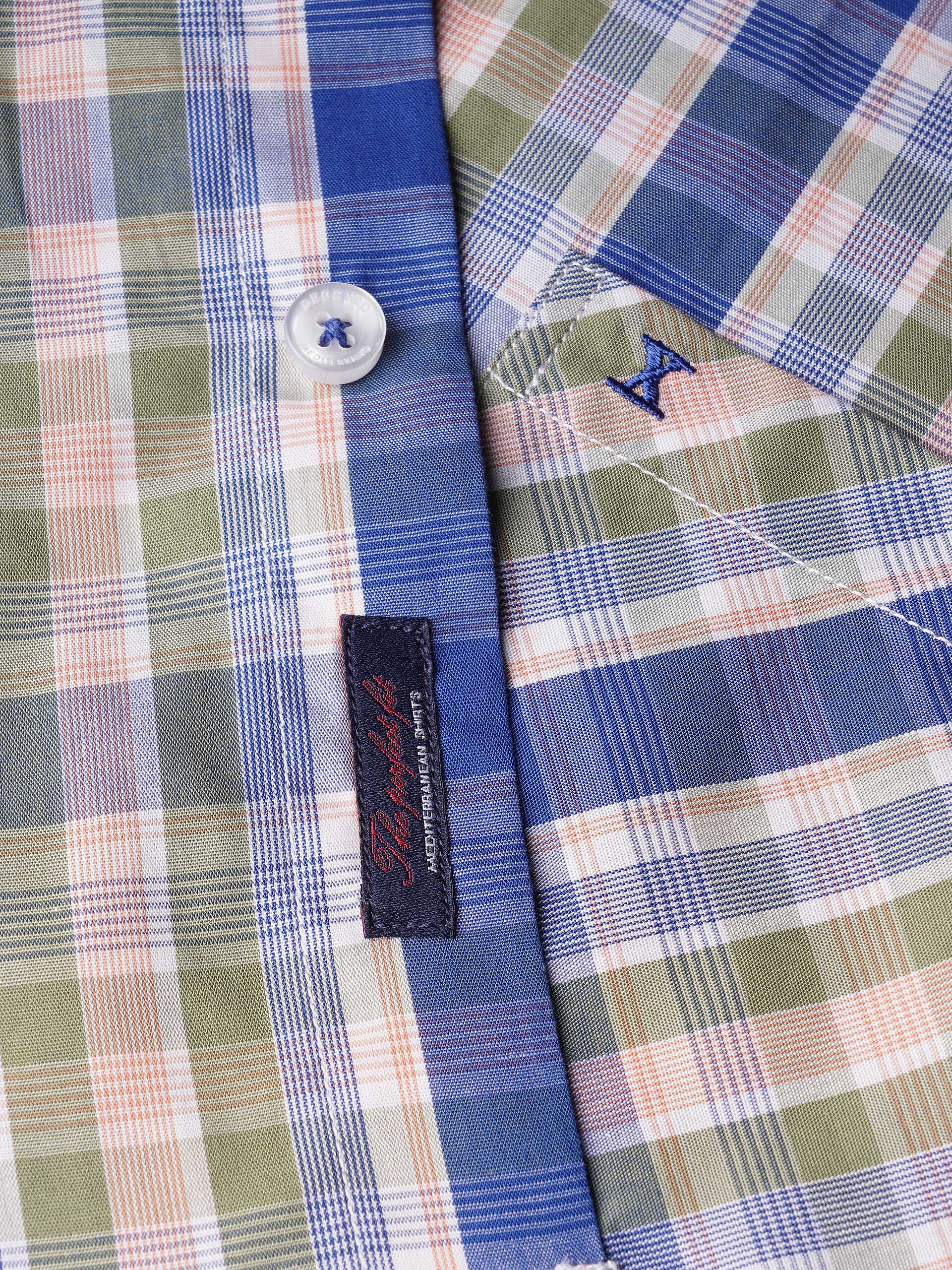 Regular fit shirt