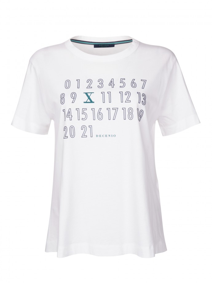 T-shirt with printed numbers