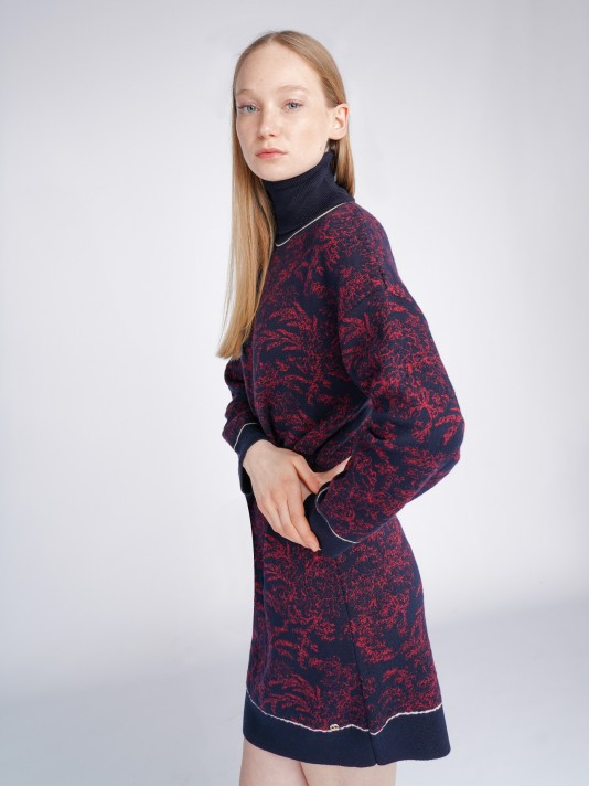 Turtleneck patterned dress