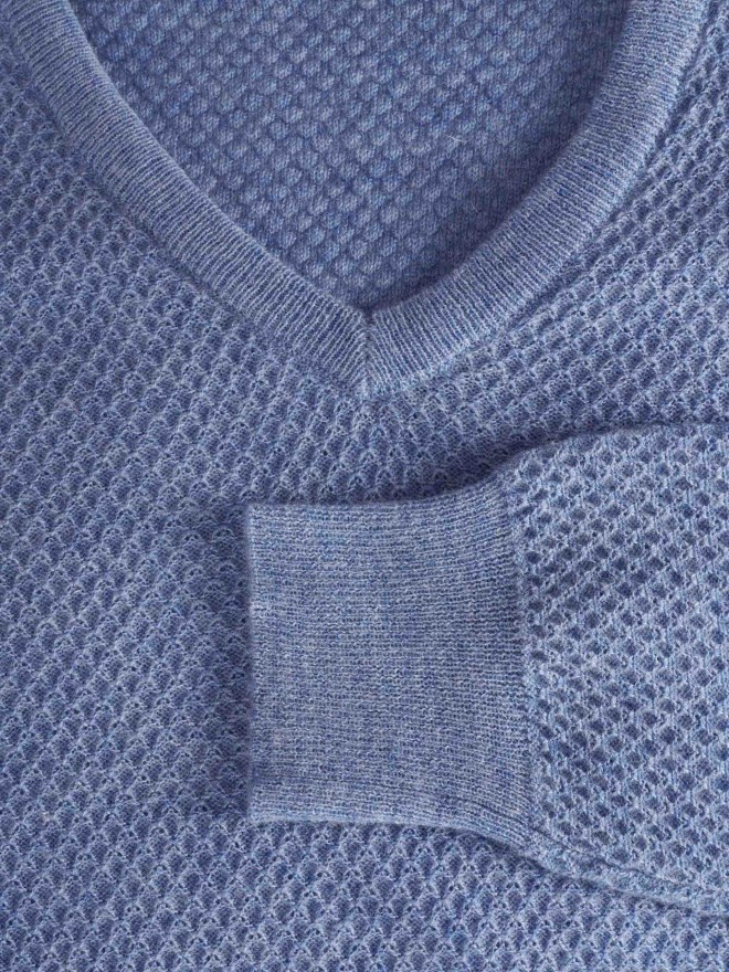 Jersey 100% lana merino con cuello de pico Jersey 100% lana merino con cuello de pico