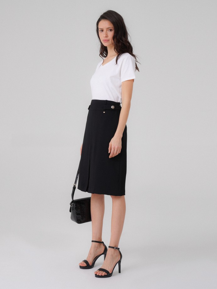 Skirt with plate
