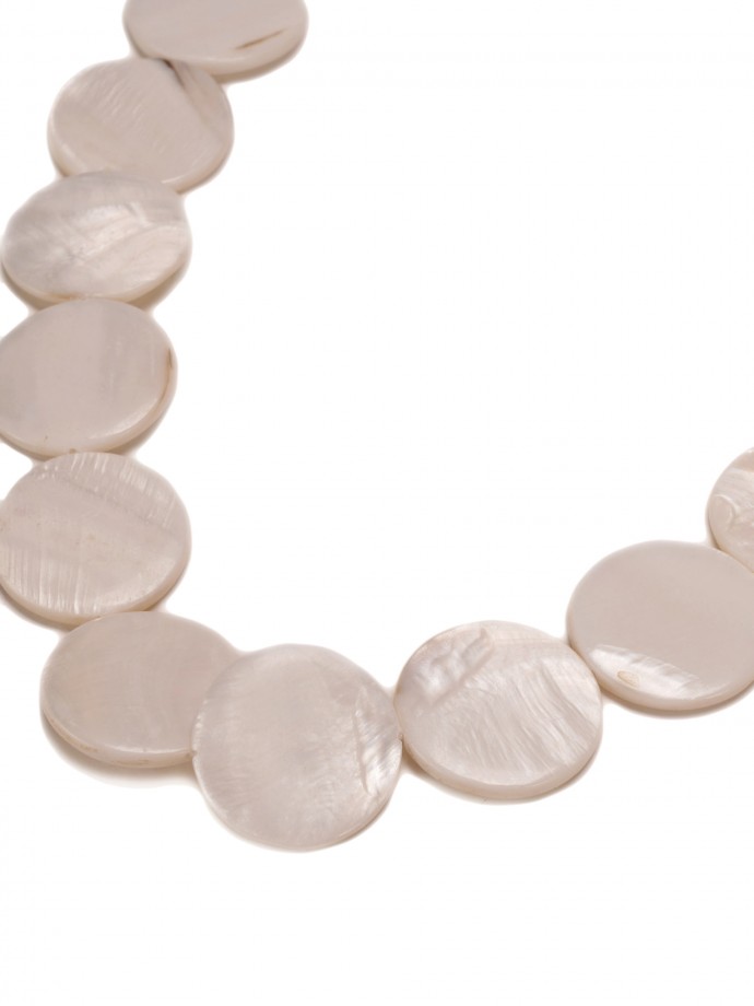 Mother-of-pearl beaded necklace