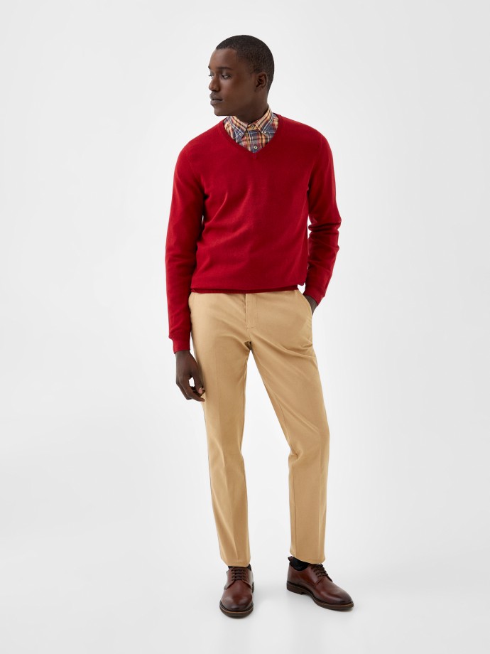 Cotton and cashmere V-neck sweater