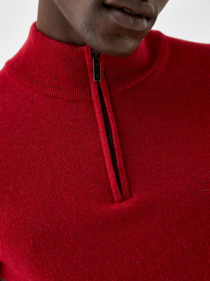 Zip knitted sweater