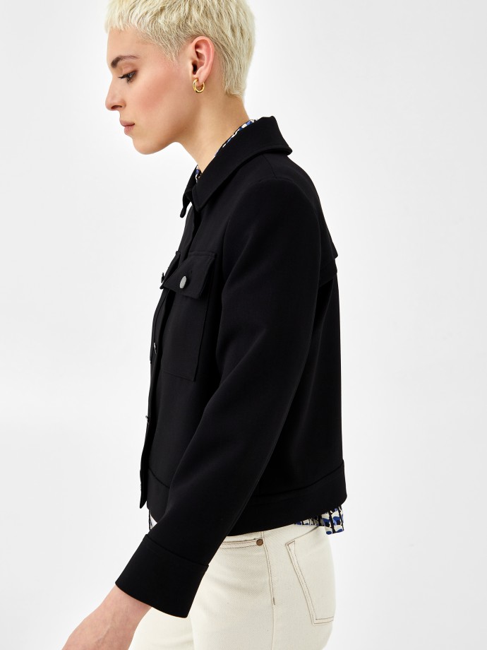 Jacket with front pockets