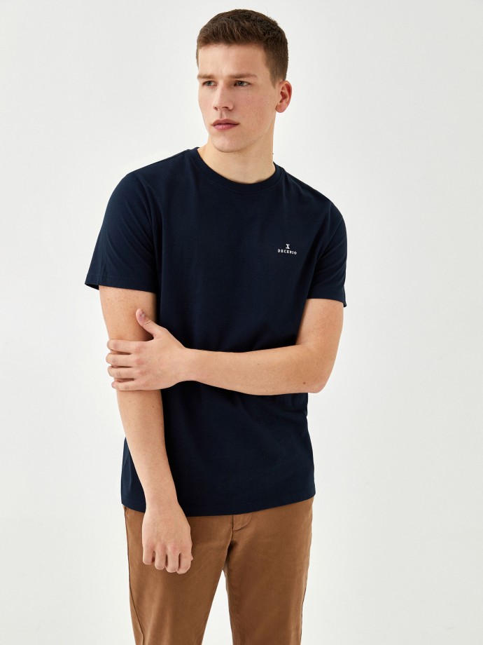 T-shirt com estampado em contraste