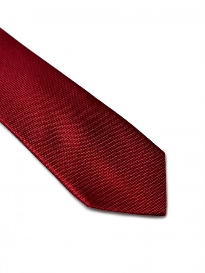 Gravata vermelha de seda