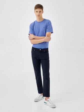 Pantalones regular fit de algodón strech Pantalones regular fit de algodón strech