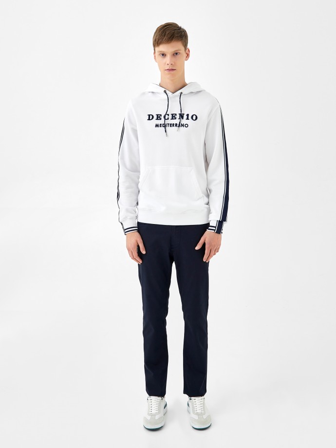 Hoodie with contrasting details