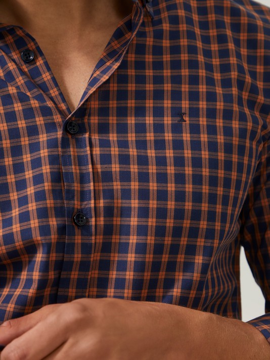 Camisa slim fit em padrão de xadrez Decenio