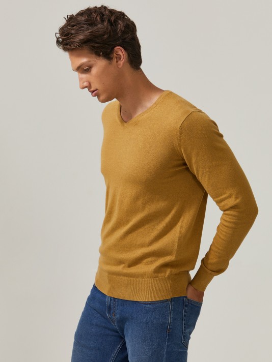 Mustard v 2024 neck jumper mens