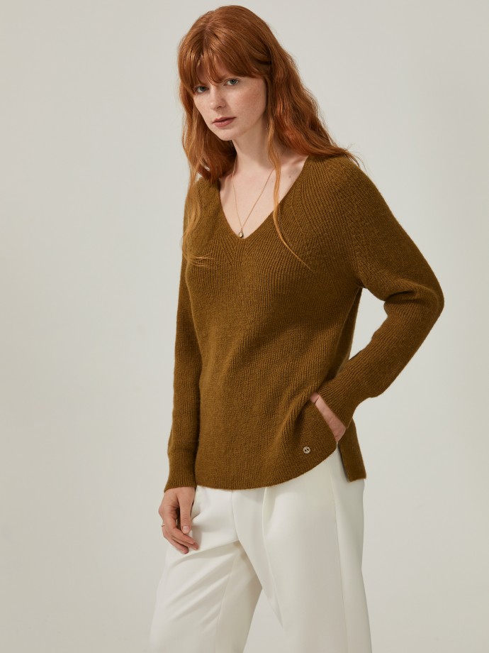 V-neck sweater with alpaca