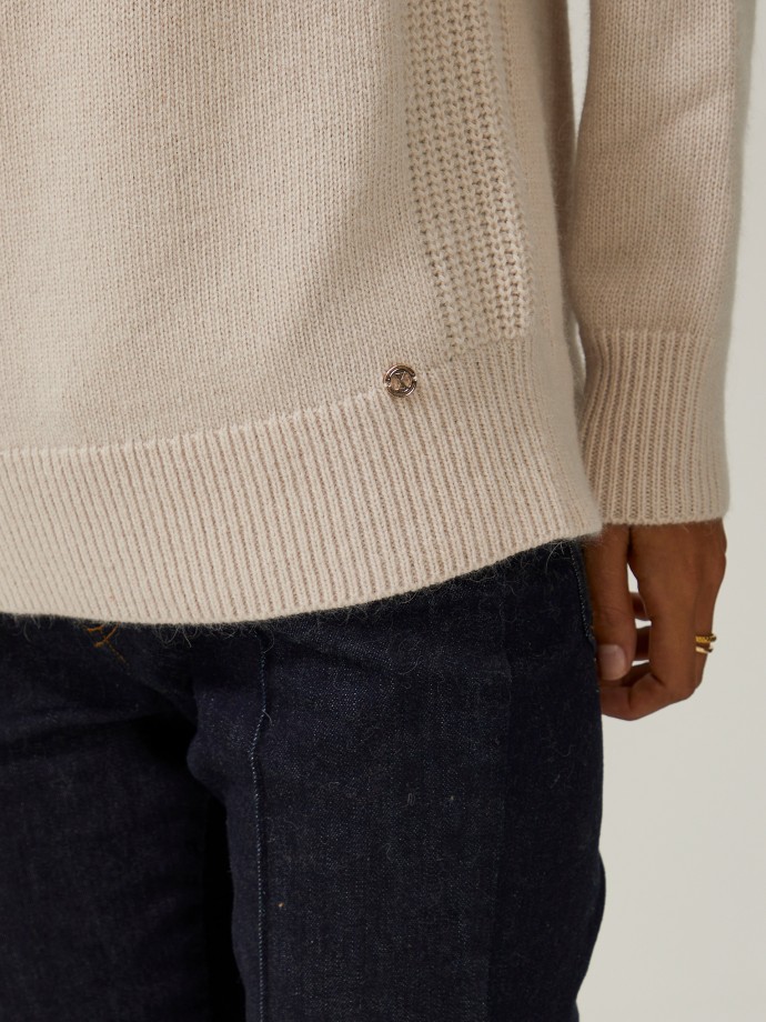 Structured sweater in wool and angora