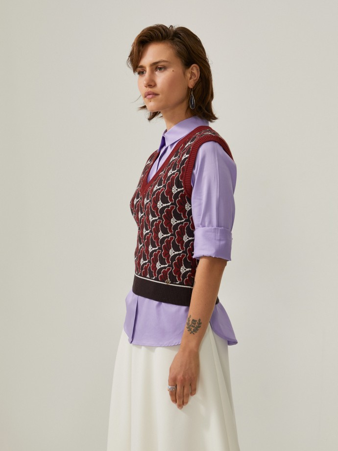 Vest with floral motifs