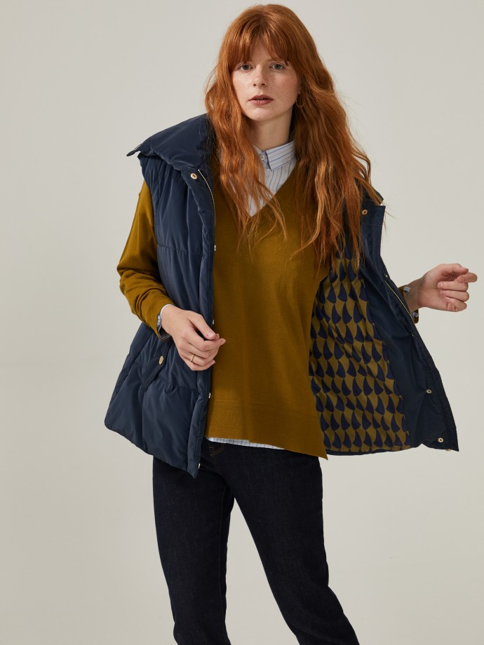 Padded waistcoat with belt