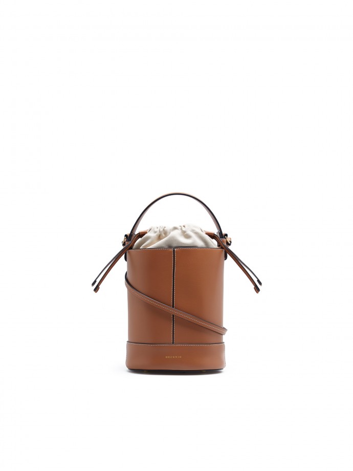 Bucket bag
