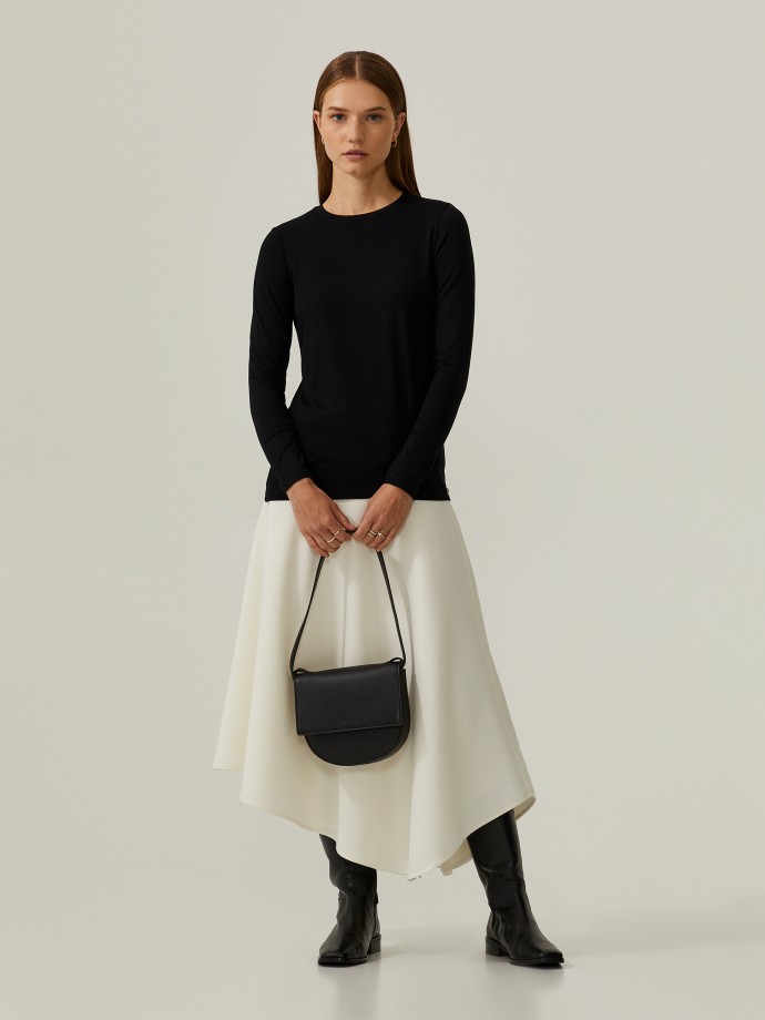 Round neck sweater