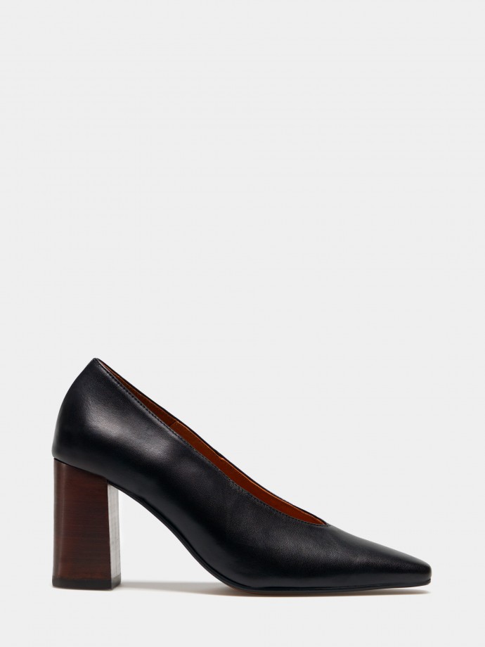 Black high heel shoe